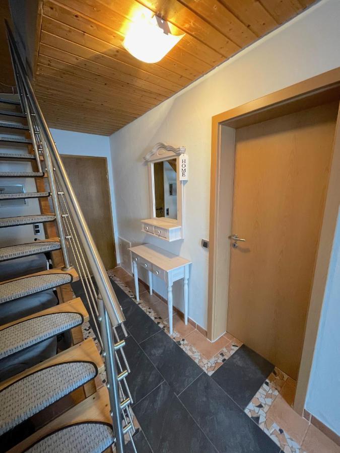 טודמוס Geraeumiges Maisonette Apartment מראה חיצוני תמונה