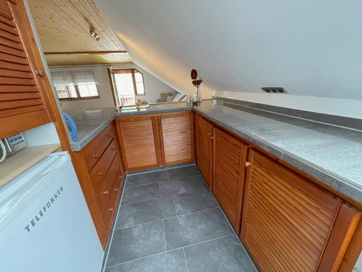 טודמוס Geraeumiges Maisonette Apartment מראה חיצוני תמונה