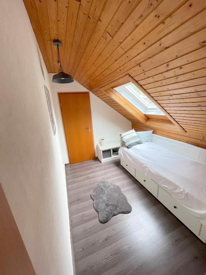 טודמוס Geraeumiges Maisonette Apartment מראה חיצוני תמונה
